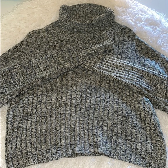 Grey Sweater - Picture 3 of 4